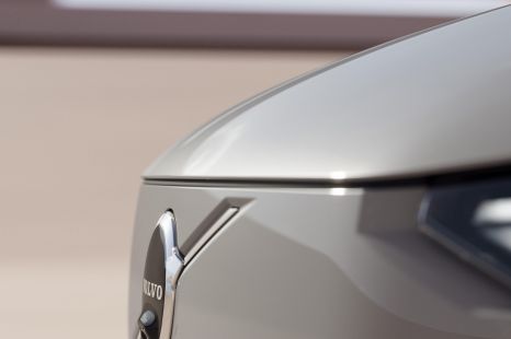 2023 Volvo EX90 SUV teased again