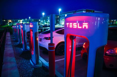 Tesla says Australia's power grid can handle a million EVs "easily"