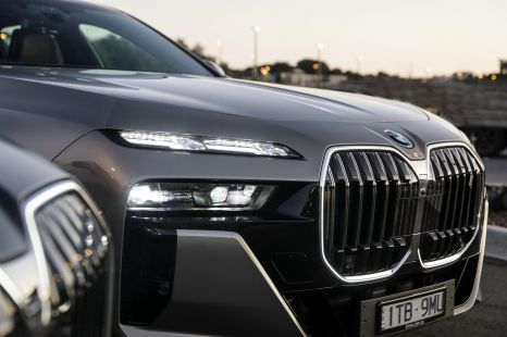 These BMWs can be parked using your iPhone
