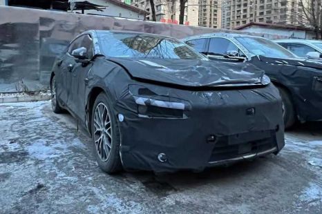 2024 Polestar 4 EV prototype spotted?