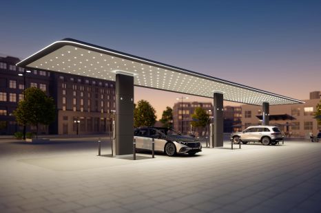 Mercedes-Benz rolling out 10,000 public EV chargers