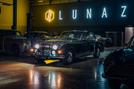 Bentley S2 Continental converted to EV