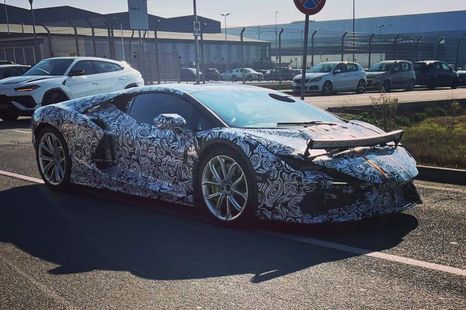 Lamborghini Aventador replacement spied