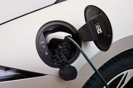 Public EV charging etiquette: How to be a good citizen