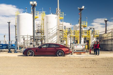 Volkswagen and Porsche’s bosses disagree on e-fuels