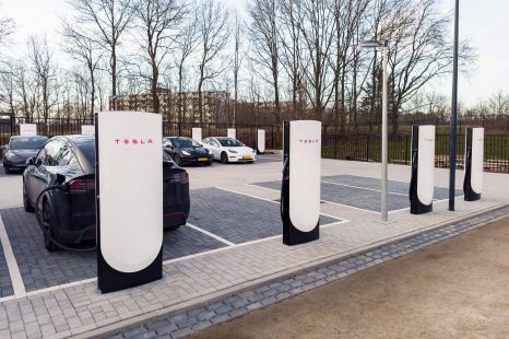 Tesla opens the first of its next-generation Superchargers