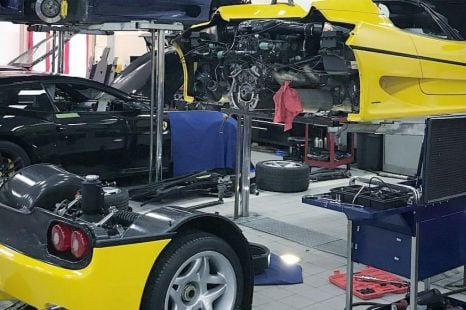 Unveiling the secrets of a Ferrari F50: How complicated is it to repair a clutch?