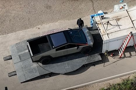 Drone footage shows Tesla Cybertruck's enormous wiper
