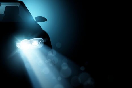 Is it legal to flash your headlights in Australia?