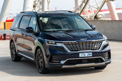 2023 Kia Carnival price and specs