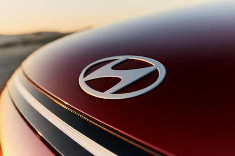 Hyundai's plan to sell 100,000 cars per year in Australia again