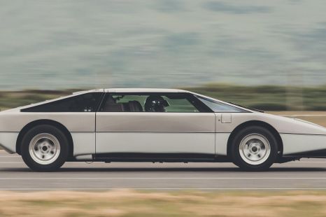 0-330km/h in 45 years: Revival of the 1977 Aston Martin Bulldog concept