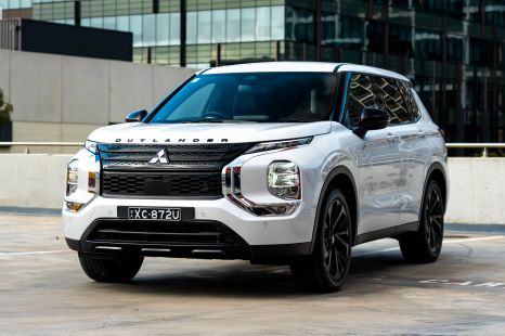 2023 Mitsubishi Outlander LS Black Edition review
