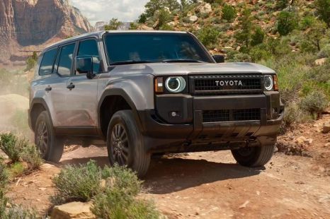 Here’s the new Toyota Prado before you’re supposed to see it