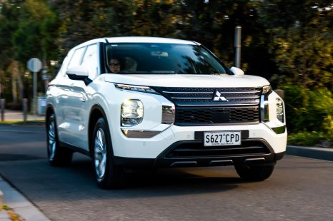 2024 Mitsubishi Outlander PHEV ES review