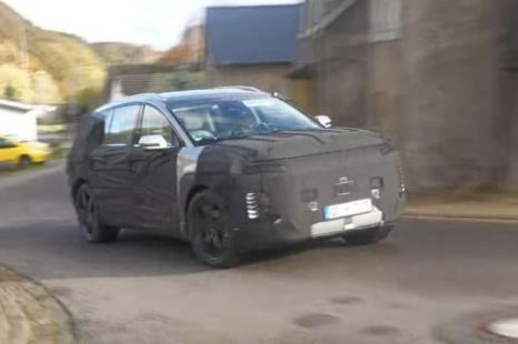 Hyundai's take on the Kia EV9 is almost here