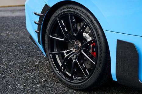 BMW adds race-inspired centre lock wheels to M catalogue