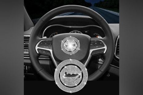 The dangerous mistake drivers are making with their steering wheels