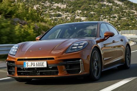 Here's the new Porsche Panamera before you're meant to see it