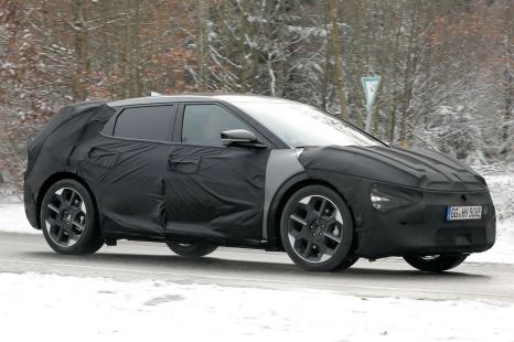 Updated Kia EV6 electric car spied with aggressive new look