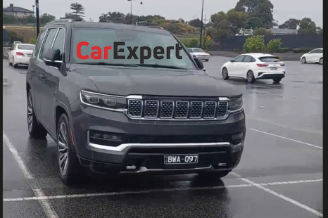 Jeep Grand Wagoneer: XL SUV spied in Australia