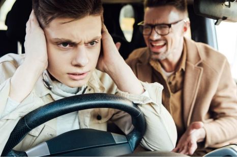 How many passengers can a learner driver carry in Australia?