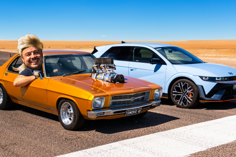 1800hp blown Holden vs 650hp Hyundai EV drag race