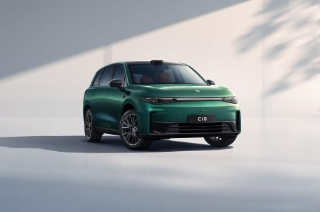 German leader tells carmakers to 'not be afraid' of Chinese competition