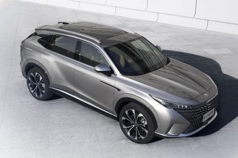 2025 MG HS: New-gen RAV4 rival one step closer to Australia