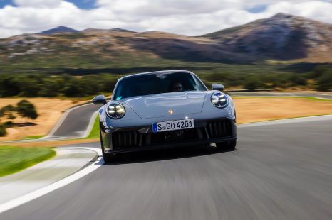 2025 Porsche 911 Hybrid review
