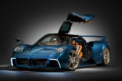 Pagani finally gives its ageing hypercar a manual transmission