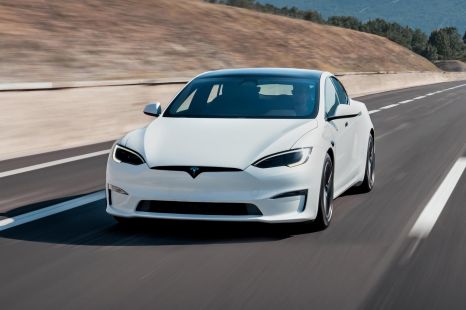 Police point finger at Tesla Full Self-Driving in another fatal crash