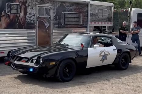 US police recruit a 43-year-old Chevrolet Camaro