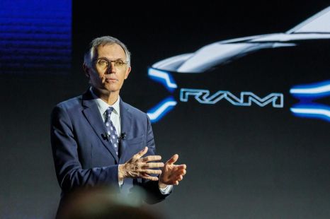 CEO wanted: Jeep, Peugeot parent looking to hire new boss
