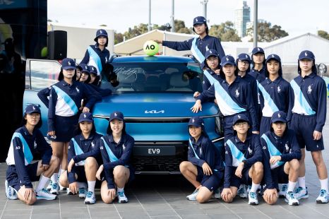 Which car brands sponsor Australia’s sporting teams?