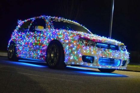 Is it legal to put Christmas lights on your car?