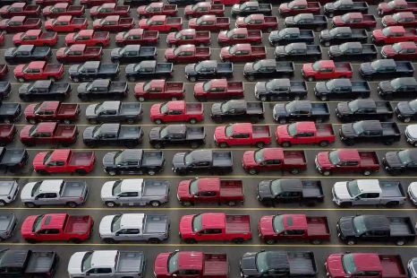 Australian new car prices to drop as sales fall in 2025, forecasts industry group