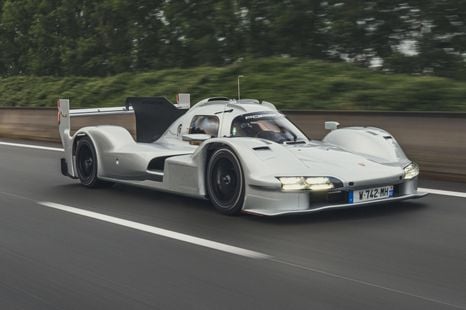 Porsche switches direction on halo hypercar – report