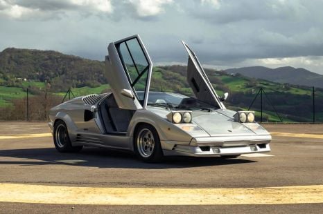 1990 Lamborghini Countach review