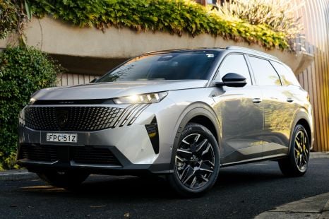 2025 Peugeot 5008 Hybrid: French flair meets family function