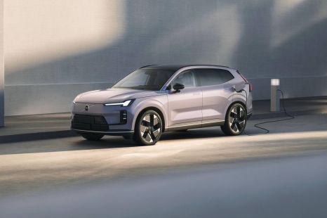 Volvo XC70 PHEV orders open in China, Australia a chance
