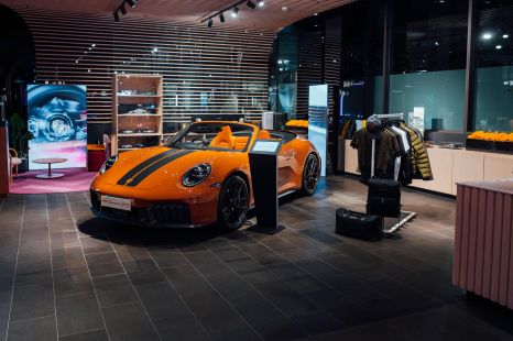 You can now buy a Porsche at Australia's biggest shopping centre