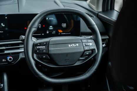Kia to keep physical buttons in the cabin