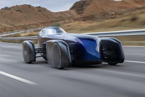 Renault concept completes 1000km run  in 10 hours without recharging