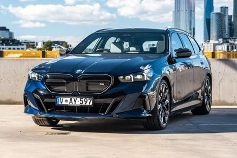 2026 BMW i5 Touring review