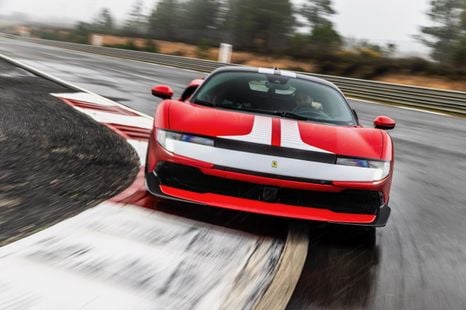 Ferrari considered pop-up headlights for its new Testarossa