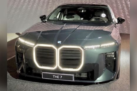 2027 BMW 7 Series facelift to be even more in your grille