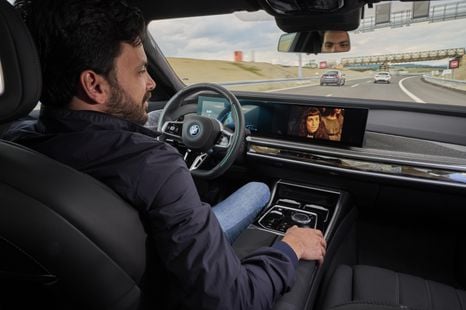 BMW axing 'eyes-off' autonomous driving technology on flagship – report