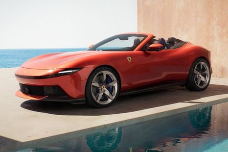 Ferrari Amalfi loses its top with new Spider variant