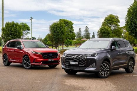 2026 Chery Tiggo 7 Super Hybrid v Honda CR-V e:HEV RS comparison